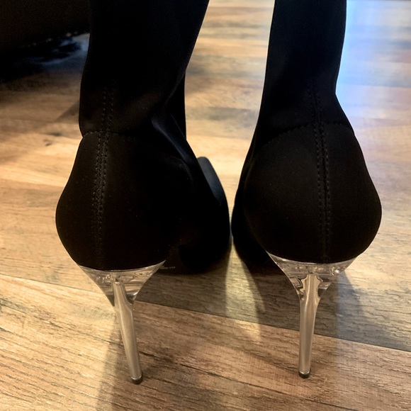 LILIANAS SHOES Size 8 Resha-2 Clear Heel Bootie - Picture 8 of 9